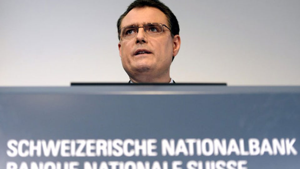 Thomas Jordan, Präsident der Schweizerischen Nationalbank (SNB) an einer Medienkonferenz in Zürich am 8. November 2013.