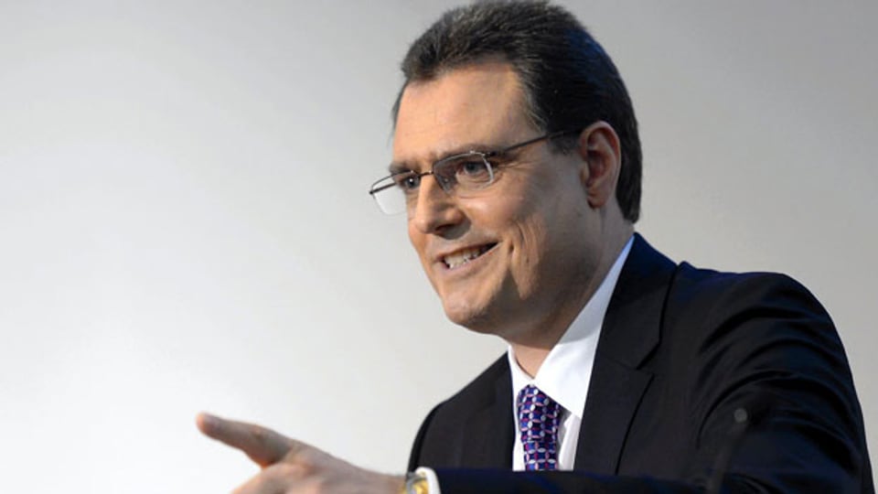 Thomas Jordan, Präsident der Schweizerischen Nationalbank (SNB) an einer Medienkonferenz in Zürich am 8. November 2013. Die UBS kaufte den Stabilisierungsfonds von der SNB zurück. Ein lukratives Geschäft für die SNB.