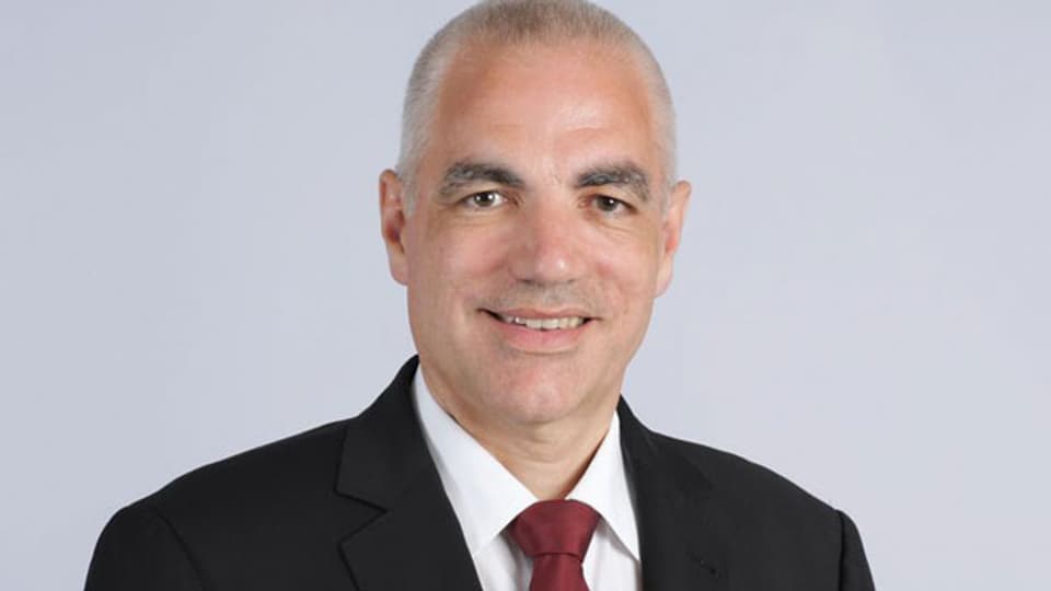 Jean-Marc Hensch. Der Vorstandsausschuss von Economiesuisse schlägt Hensch als neuen Direktor vor. Er übernimmt damit die Nachfolge von Pascal Gentinetta und soll den Wirtschaftsdachverbands ab März 2014 leiten.