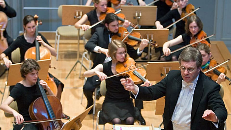 Schweizer Jugend-Sinfonie Orchester.