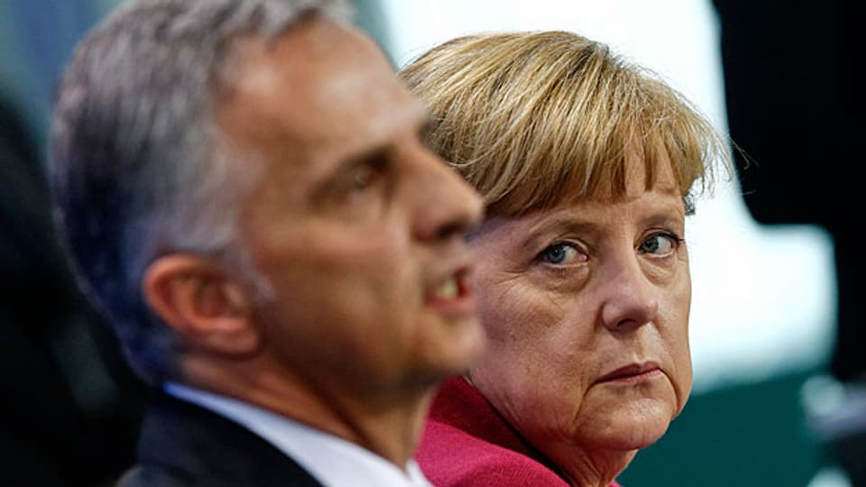Bundespräsident Burkhalter und Bundeskanzlerin Merkel in Berlin. Merkel sagte, Deutschland werde darauf hinarbeiten, dass vernünftige Lösungen gefunden würden - unter Wahrung deutscher wie auch EU-Interessen.