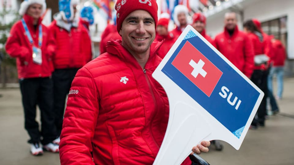 Christoph Kunz vom Schweizer Ski-alpin-Team posiert im Olympischen Dorf Rosa Khuthor in Russland. Die Paralympischen Winterspiele Sotschi 2014 starten am Freitag, 7. März 2014.