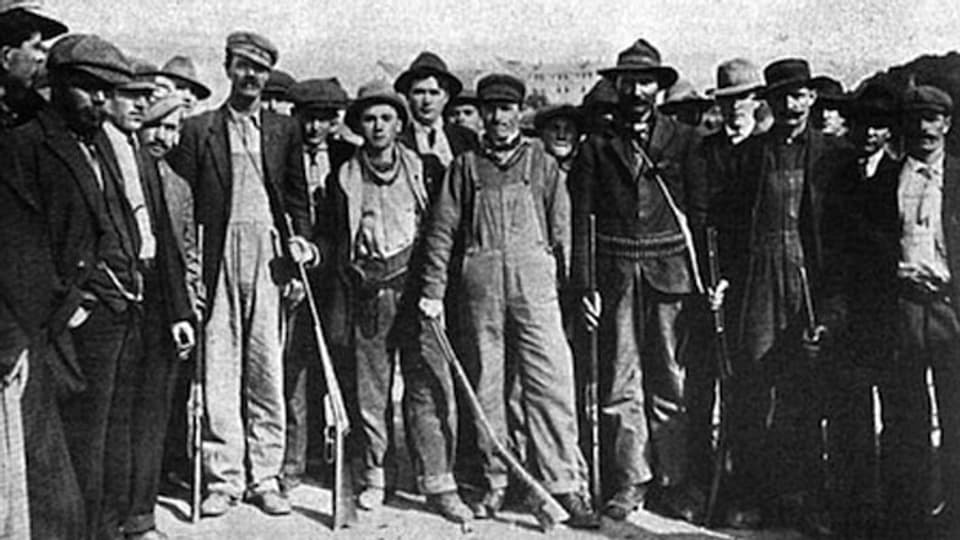 Bewaffnete Streikende in Ludlow, Colorado, 1914.