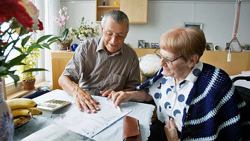 Bei der Zeitvorsorge geht es in erster Linie um die Alten-Betreuung. Die Pflege bleibt Spezialisten überlassen.