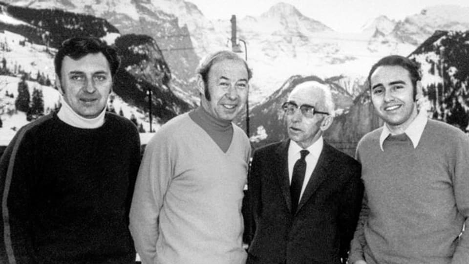 Die Organisatoren der Lauberhornrennen, von links nach rechts, Fredy Fuchs, Karl Molitor, Ernst Gertsch und Viktor Gertsch, aufgenommen im Jahr 1971 in Wengen.