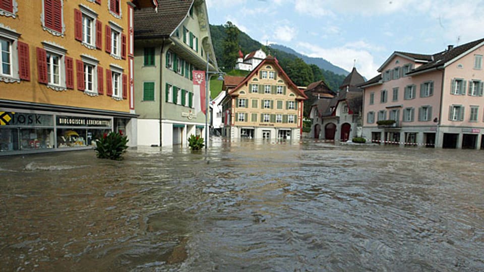 Am 23. August 2005 stand der Obwaldner Kantonshauptort Sarnen bis zu einem Meter hoch unter Wasser.