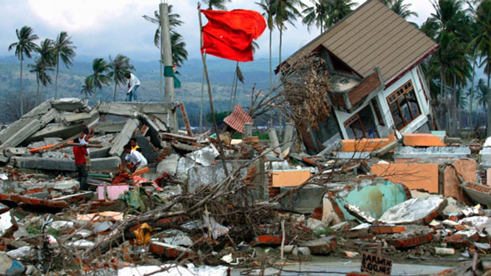Zerstörtes Haus in Banda Aceh nach dem verheerenden Tsunami vom 26. Januar 2004.