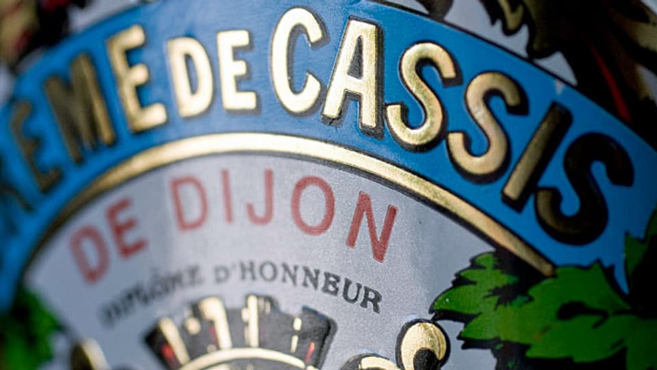 Crème de Cassis de Dijon war der Beginn – Schweizer Produkte sollen den gleichen Sicherheitsanforderungen genügen wie EU-Produkte. Damit sollten Handelshemnisse abgebaut werden.