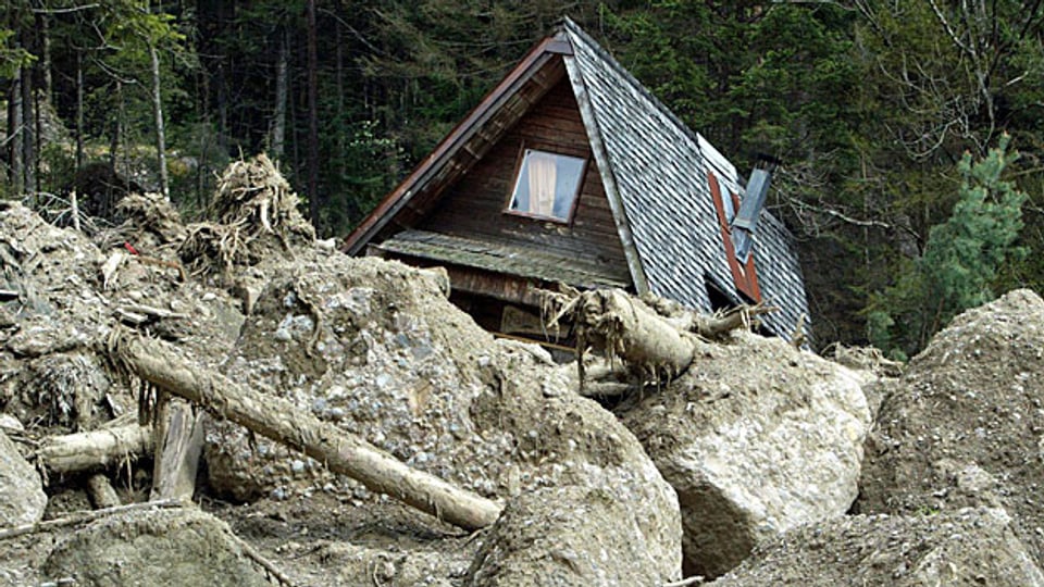Schweizweit verursachen Naturgefahren pro Jahr im Schnitt über 300 Millionen Franken Schäden.
