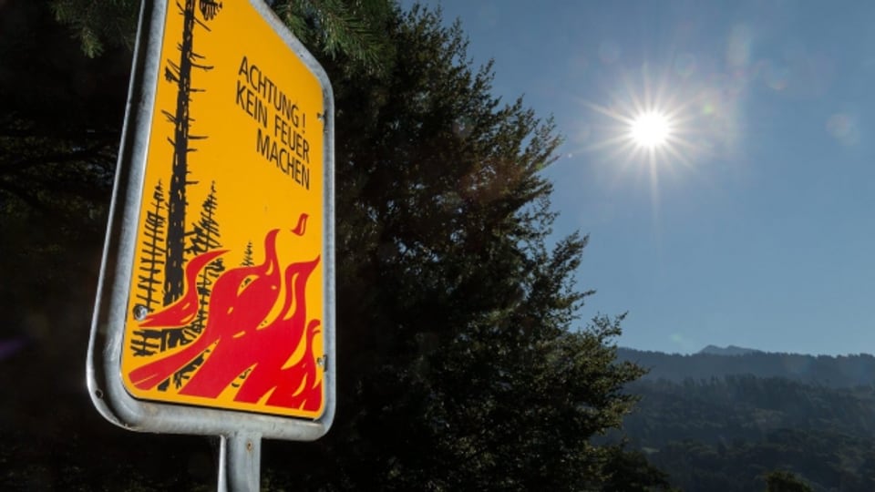 Hitze und Trockenheit verschärfen die Waldbrandgefahr der Schweiz.