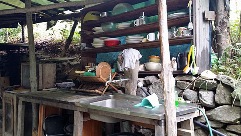 Die Freiluftküche im Öko-Dorf in den Monti di Fame, den Hunger-Bergen.