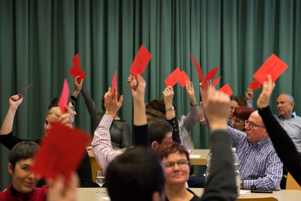 Die Delegierten der SP des Kantons St. Gallen stimmen über die Wahlliste ab.