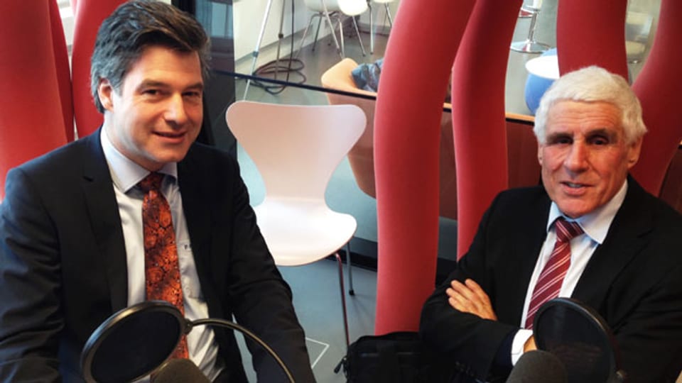Peter Fischer, NZZ-Wirtschaftschef (links) und Rudolf Strahm, Alt SP-Nationalrat und ex-Preisüberwacher.