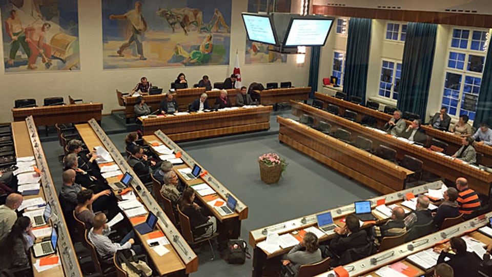 Mehr als die Hälfte aller Politiker, die bei den letzten Wahlen vor vier Jahren in den Einwohnerrat von Liestal gewählt wurden, ist heute nicht mehr im Amt. Bild: Erste Sitzung 2016 des Einwohnerrates Liestal.