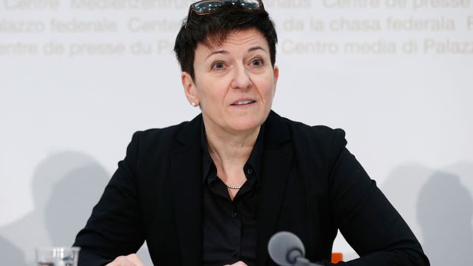 Nicoletta della Valle, Direktorin Fedpol, an einer Medienkonferenz vom 2. November 2015 in Bern.
