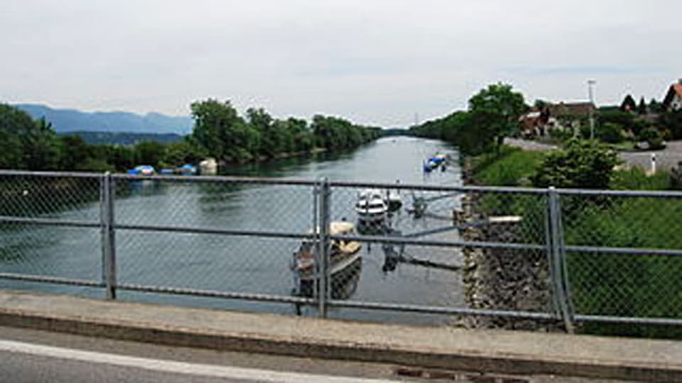 Der Nidau-Büren-Kanal ist ein zwölf Kilometer langer Kanal zwischen dem Bielersee und der Aare bei Büren im Kanton Bern.
