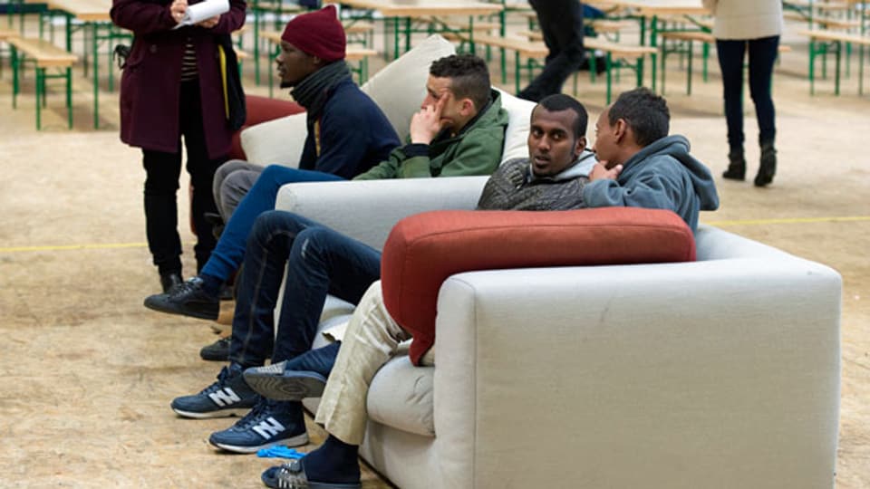 Asylsuchende, hier junge Männer im Bundeszentrum von Thun, bekommen in Zukunft kostenlose Rechtsberatung.