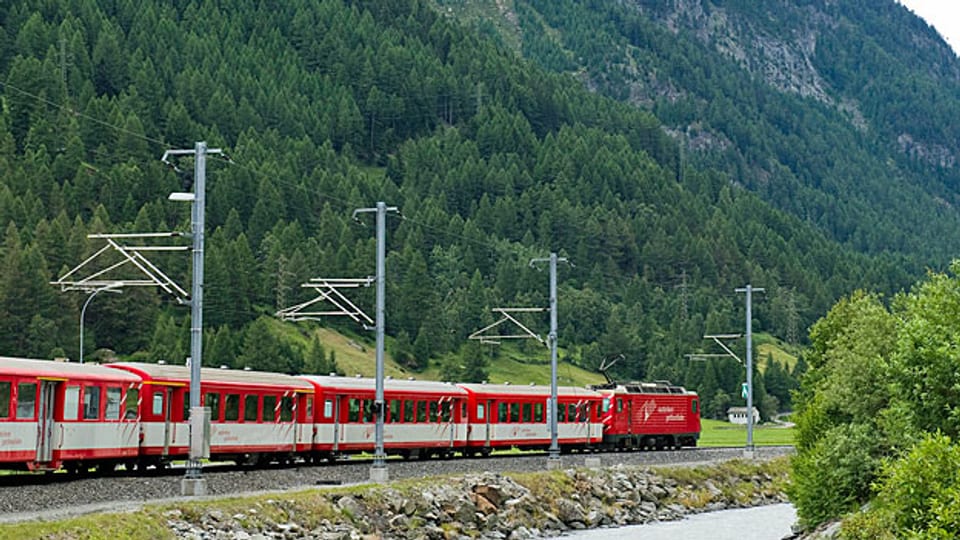 Über drei Millionen Fahrgäste transportiert das Unternehmen jedes Jahr von Visp nach Zermatt. Die Matterhorn Gotthard Bahn – das war schon immer eine Erfolgsgeschichte.