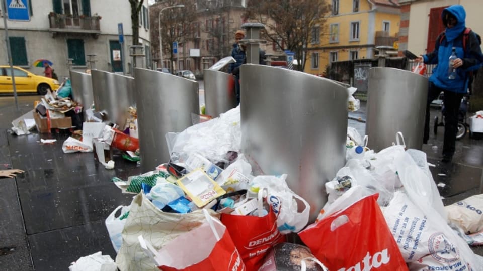 Plastik-Abfälle separat sammeln - eine Idee, die jetzt auch in der Schweiz Chancen hat.
