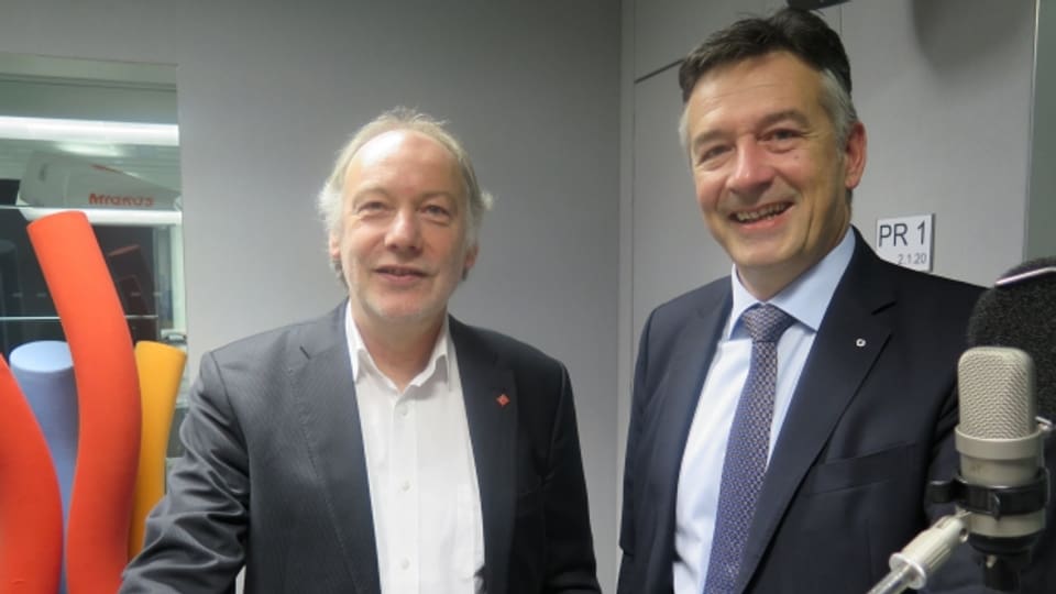 Nationalrat Thomas Hardegger (SP ZH) und Ständerat Hans Wicki (FDP NW) diskutieren im SRF-Studio über Handy-Strahlen.
