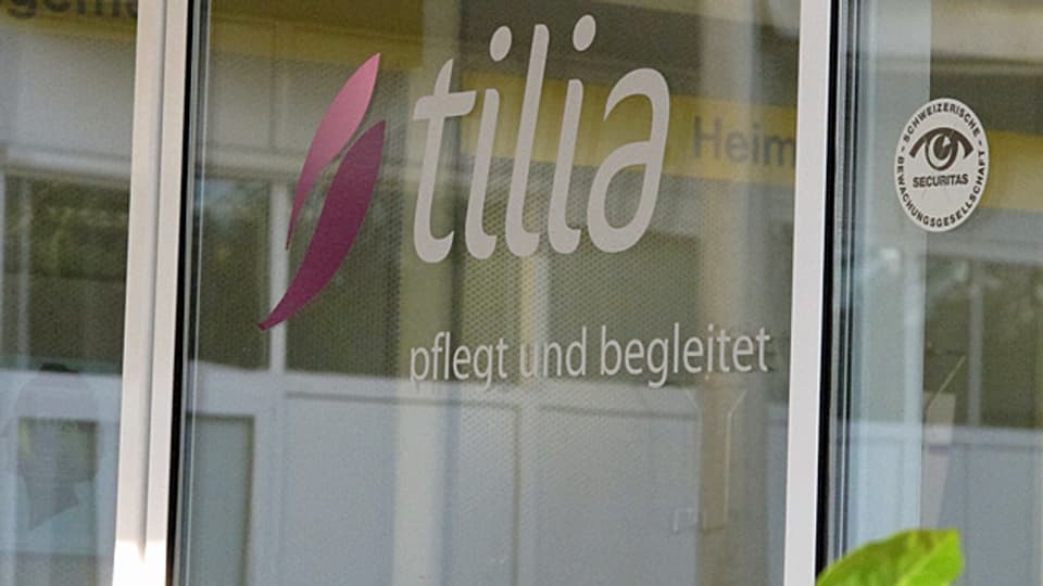 «Tilia pflegt und begleitet» - steht auf der Glastüre am Eingang zum Pflegeheim am Stadtrand von Bern. Aktive Sterbehilfe ist in den Tilia-Räumlichkeiten nicht erlaubt.