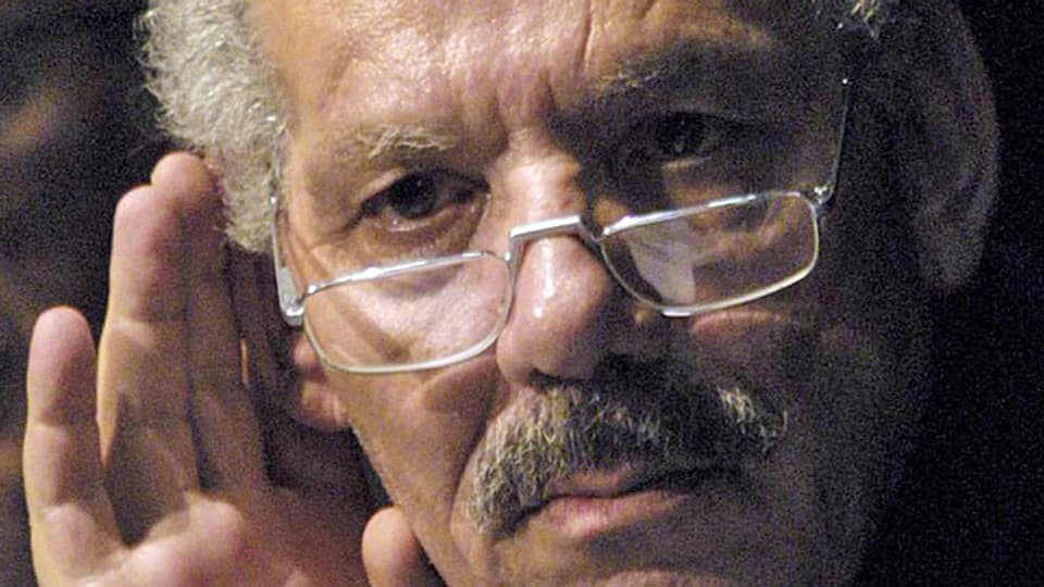 «Schwarze Jahre» werden die 1990er-Jahre in Algerien genannt; bis zu 200‘000 Menschen sollen damals ermordet oder zum Verschwinden gebracht worden sein. Khaled Nezzar, ehemaliger Generalstabschef der algerischen Armee und Verteidigungsminister wurde im Oktober 2011 als einer der Hauptverantwortlichen in Genf verhaftet.