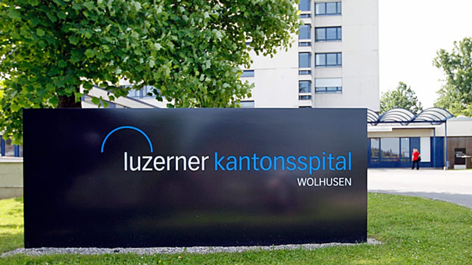 Der Kanton Luzern hofft, jährlich mehrere Millionen Franken zu sparen. Wenn es zwingende, medizinische Gründe gibt für eine stationäre Behandlung im Spital, dann bezahlt der Kanton auch weiterhin seinen Anteil an den Kosten.