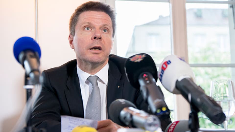 Martin Bäumle, Parteipräsident der GLP Schweiz, während der Medienkonferenz über seinen Rücktritt als GLP Parteipräsident, am Freitag, 19. Mai 2017, in Bern.