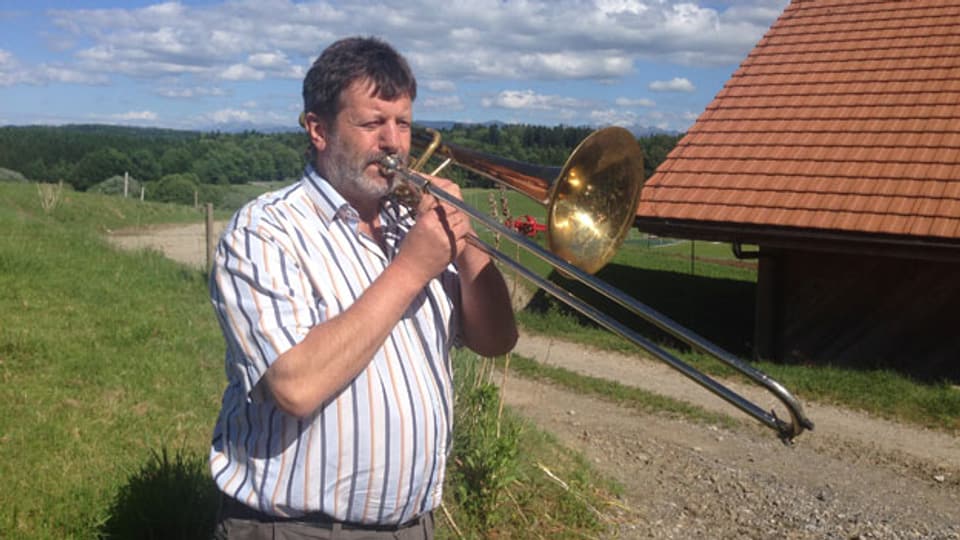 Fritz Glauser mit seiner Bassposaune.