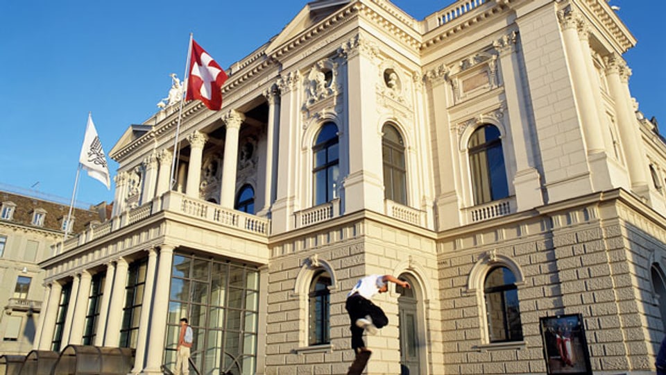 Das Operhaus in Zürich.