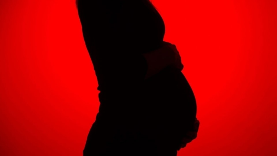Junge Frauen in der Schweiz haben deutlich weniger ungewollte Schwangerschaften als vor zehn Jahren.