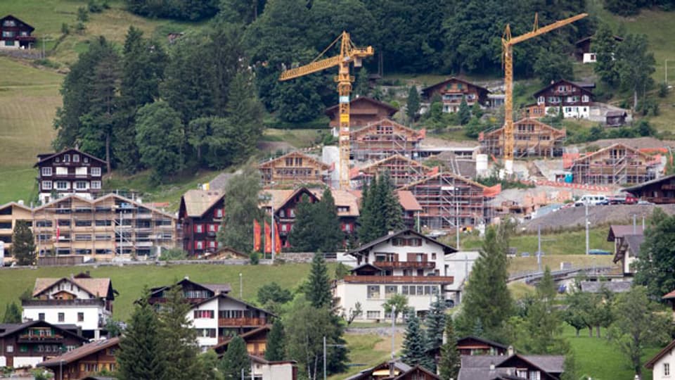 Blick auf die Baustelle des Swiss Alp Resort in Grindelwald im Berner Oberland, aufgenommen am 30. Juni 2008.