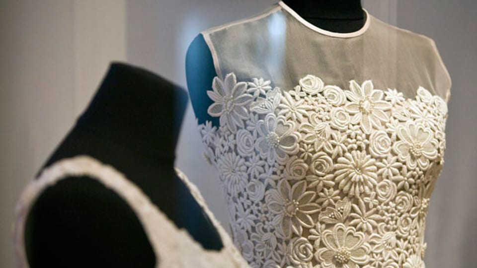 Archivbild der Ausstellung «Swiss Embroidery» - Geschichte der St. Galler Textilindustrie.