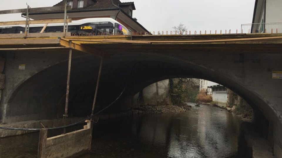 Die unzerstörbare Brücke von Suhr.