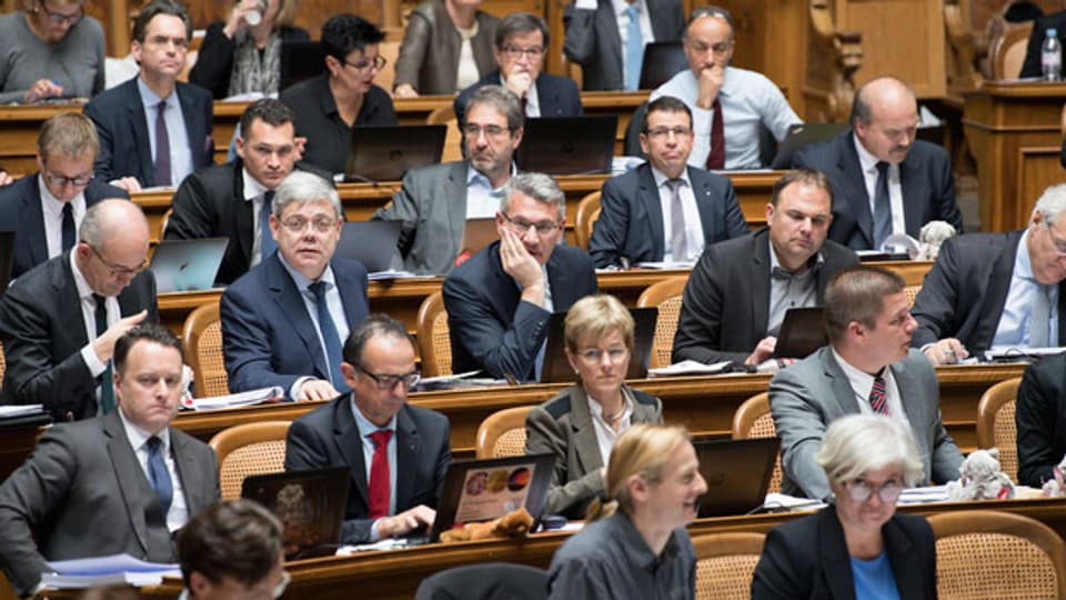 Parlamentarierinnen und Parlamentarier debattieren über den Voranschlag 2019 an der Wintersession am 27. November 2018 in Bern.