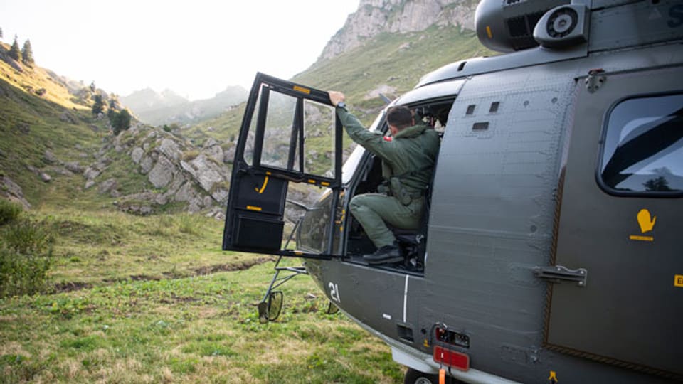 Helikopterflüge und Golfkurse für Gattinnen von Stabsoffizieren sorgten für Schlagzeilen.