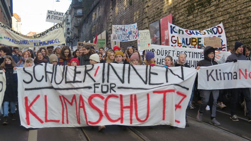 Streikende Schüler in der Stadt Bern am 18.1.2019.