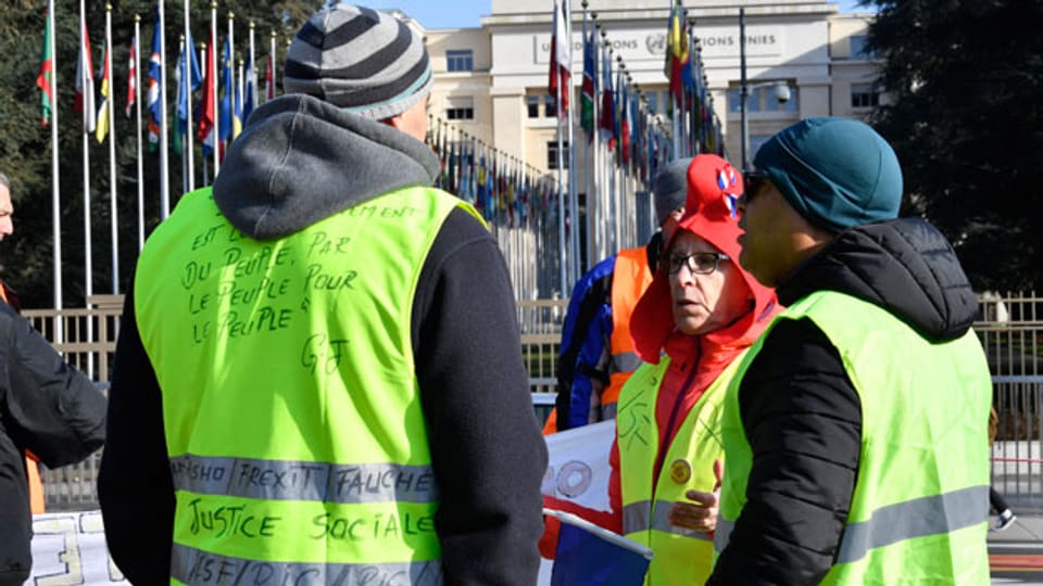 Gilet jaunes demonstrieren vor dem Uno-Gebäude in Genf am 20.2.2019.