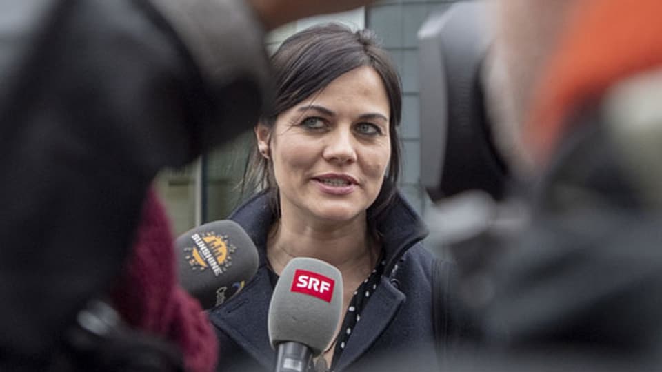 Die ehemalige Zuger Kantonsrätin Jolanda Spiess-Hegglin beantwortet Medienfragen nach dem Verlassen des Zuger Kantonsgericht am 10. April 2019 in Zug.