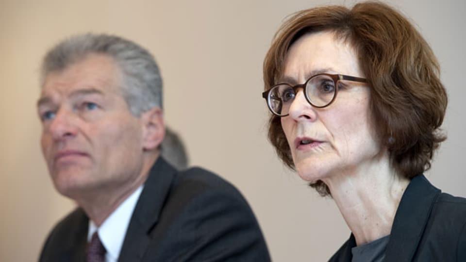 Monika Rühl, Vorsitzende der Geschäftsleitung Economiesuisse (rechts) und Heinz Karrer, Präsident Economiesuisse.