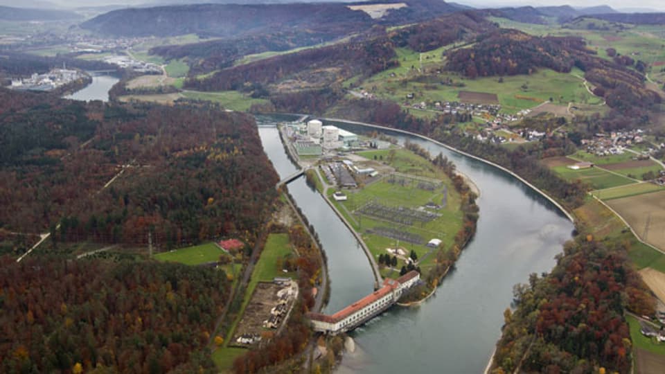 Das Atomkraftwerk Beznau an der Aare.