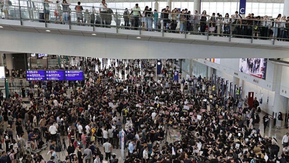 Hongkong-Touristen sensibilisieren.