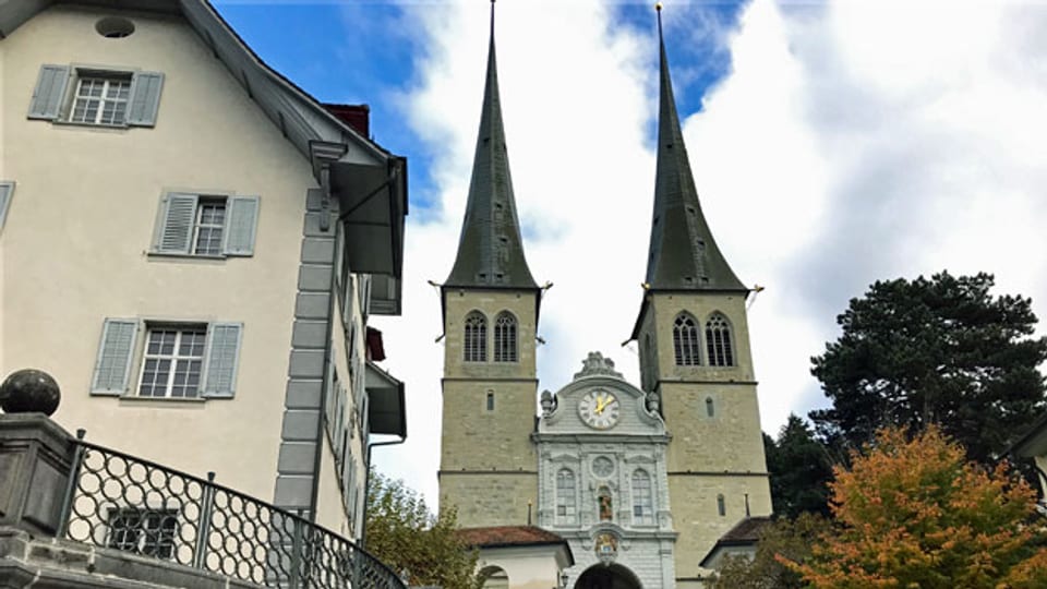 Die Hofkirche St. Leodegar in Luzern.