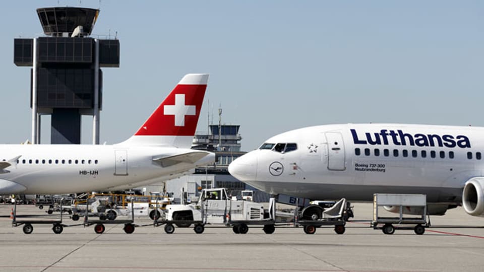 Flugzeuge von Swiss und Lufthansa fliegen China vorderhand nicht mehr an.