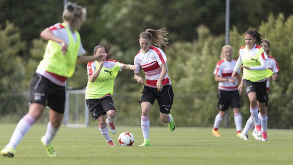 Fussball-Frauen-Nationalmannschaft trainiert in Magglingen.