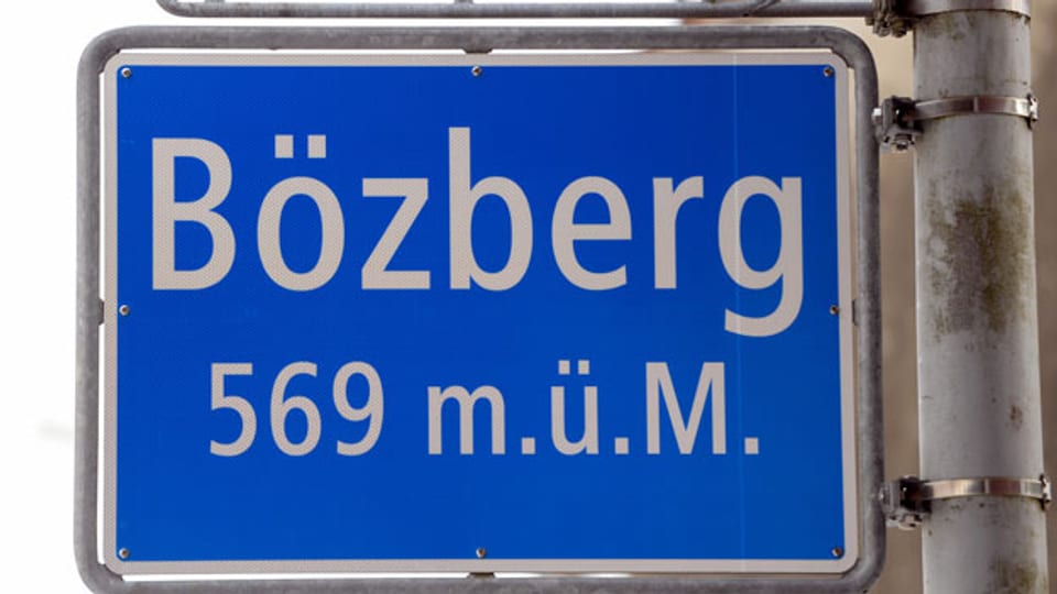 Das Ortsschild von Bözberg.