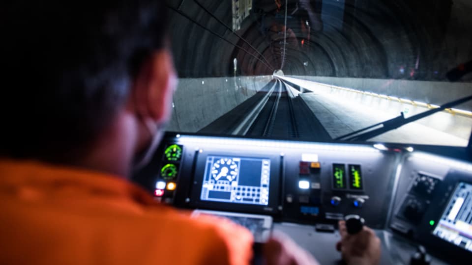 14 Jahre Bauzeit, Kosten von rund 2 Milliarden Franken. Der Ceneri-Tunnel ist eröffnet worden.