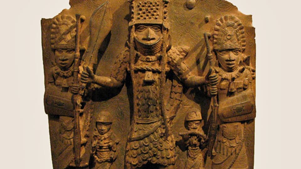Die Benin-Bronzen sind eine Sammlung von mehr als 3000 Messingtafeln aus dem Königspalast des Königreichs Benin (im heutigen Nigeria). Sie wurden von einer britischen Truppe bei der Strafexpedition von 1897 beschlagnahmt.