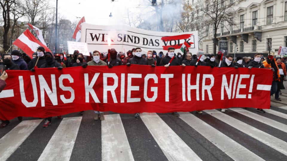 Massnahmengegnerinnen und -gegner demonstrieren in Wien
