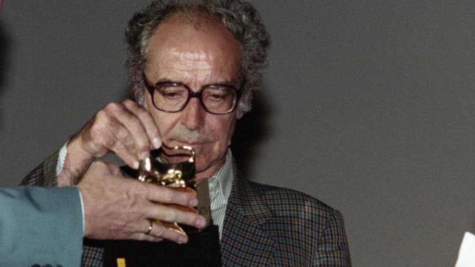 Filmregisseur Jean-Luc Godard wird beim Filmfestival Locarno mit dem Ehrenleoparden ausgezeichnet, aufgenommen am 10. August 1995.